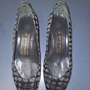 Ladies shoes